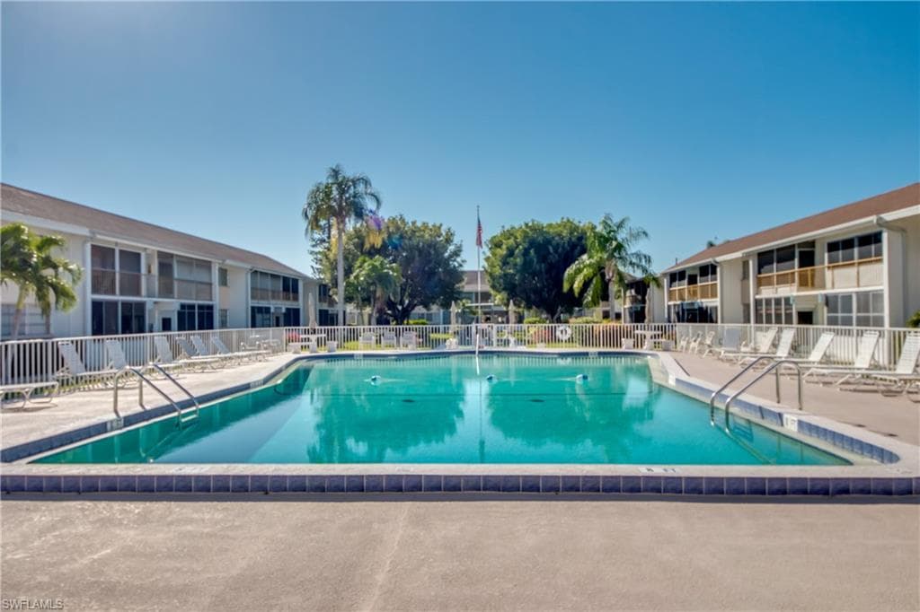 4202 SE 4th PL 3-4