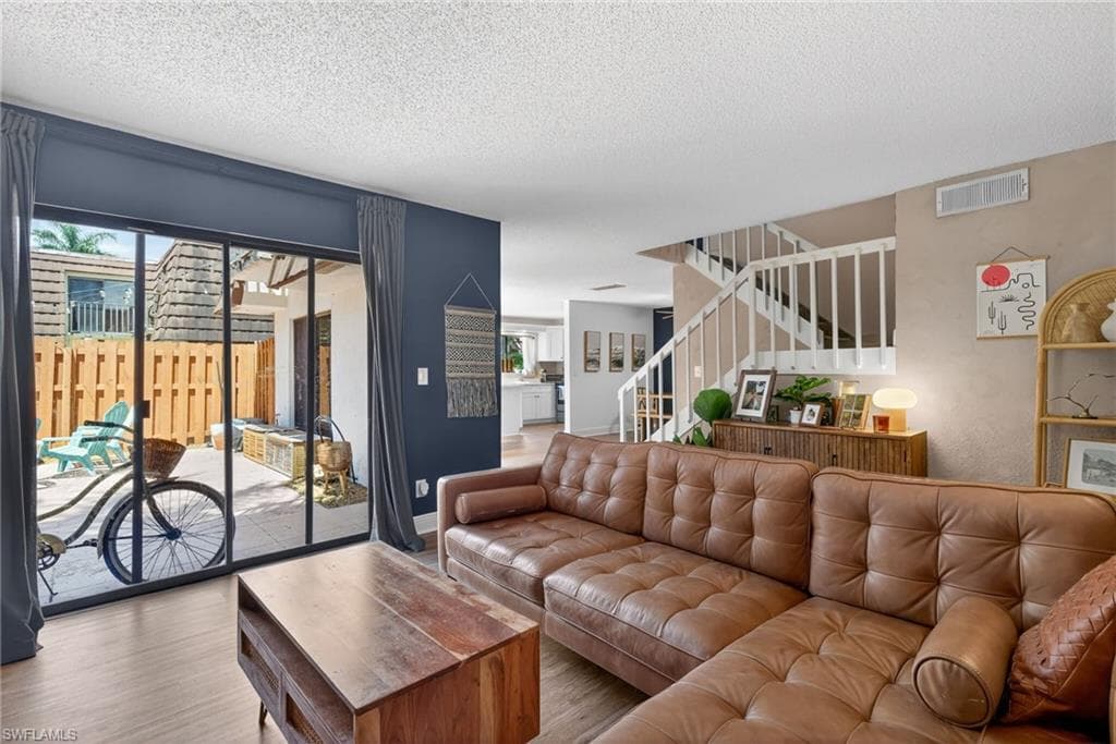 1466 Park Shore CIR 3-13