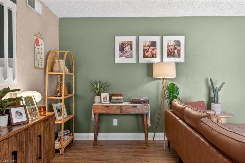 1466 Park Shore CIR 3-14