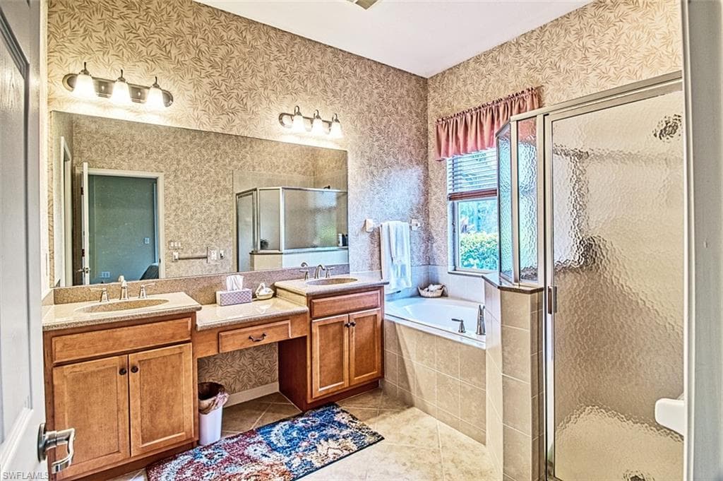 3460 Lakeview Isle CT-28