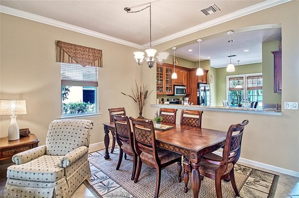 3460 Lakeview Isle CT-21