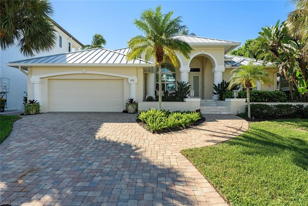 452 Willet AVE-2