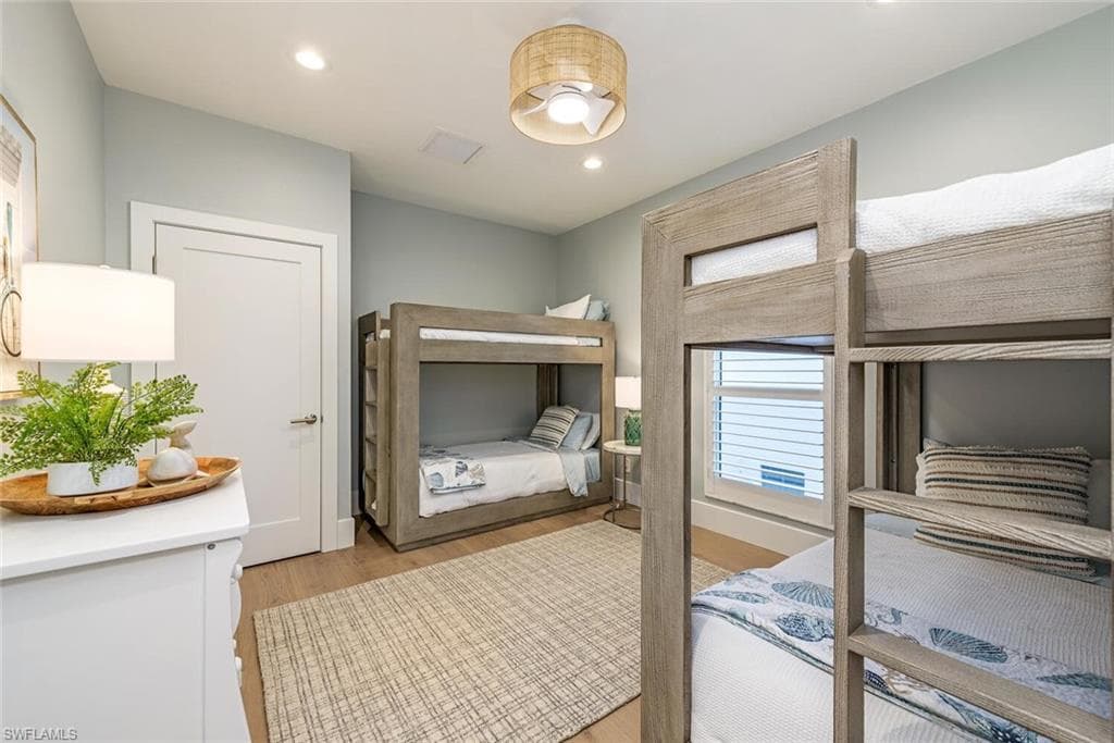 452 Willet AVE-14
