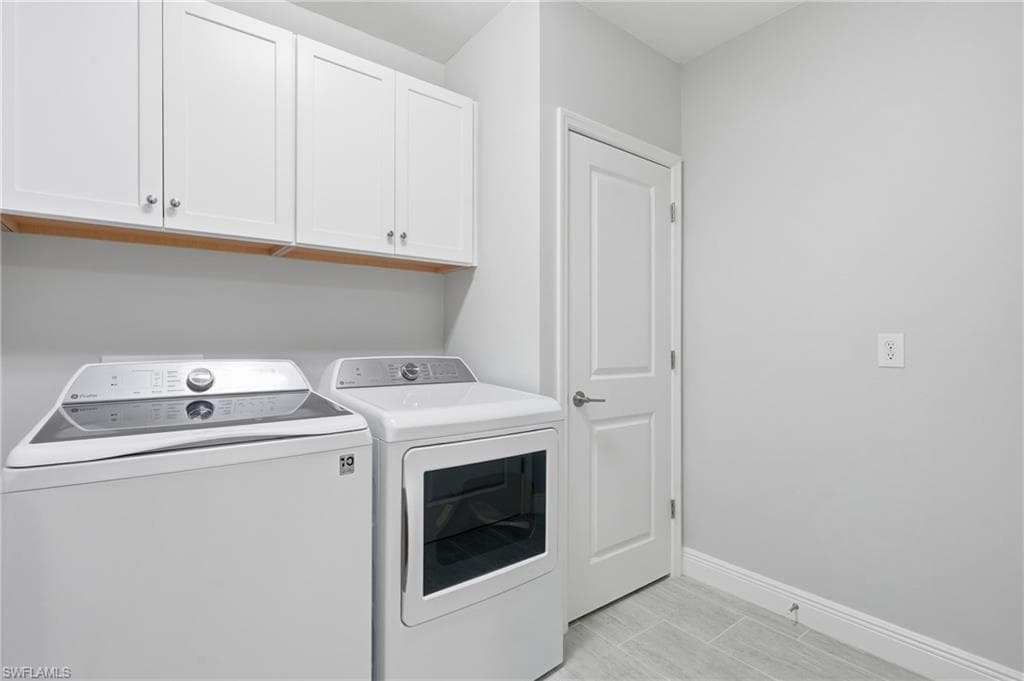 2560 Seychelles DR 1003-17