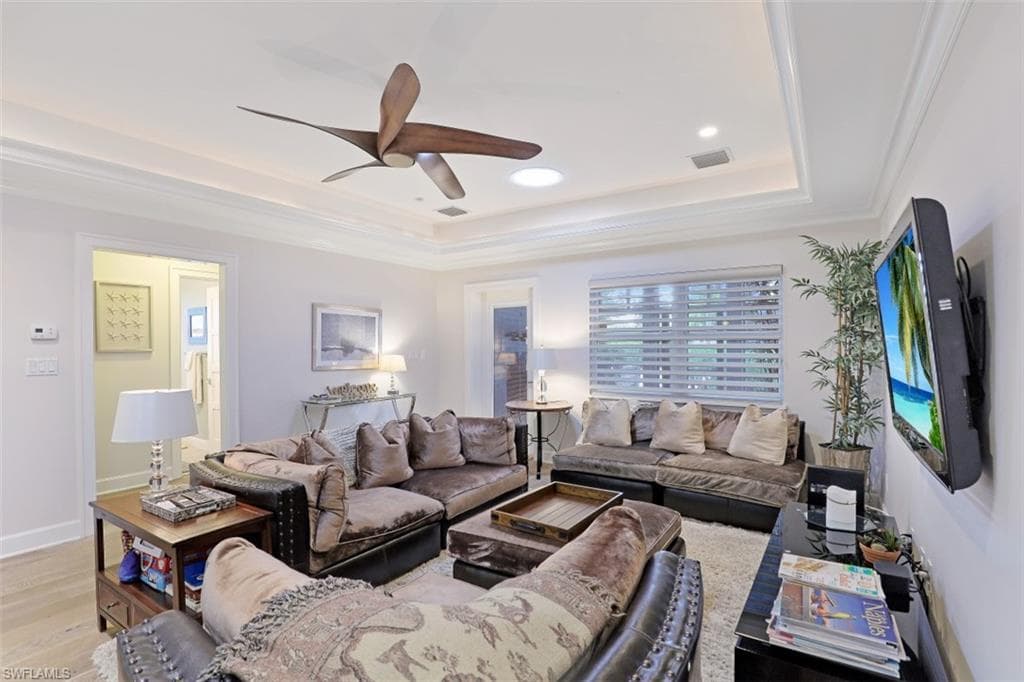 1199 9th AVE N-6
