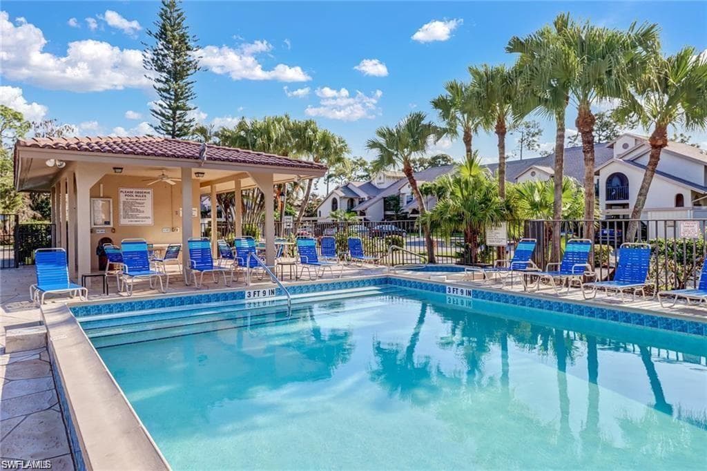 221 Fox Glen DR 2207-17