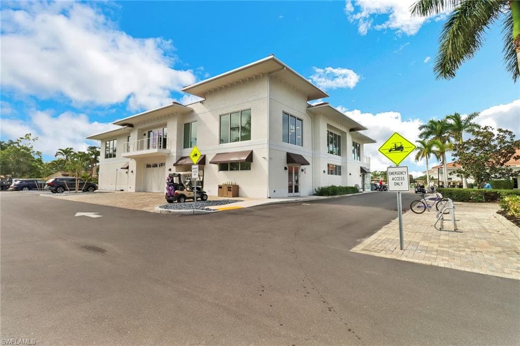 221 Fox Glen DR 2207-26