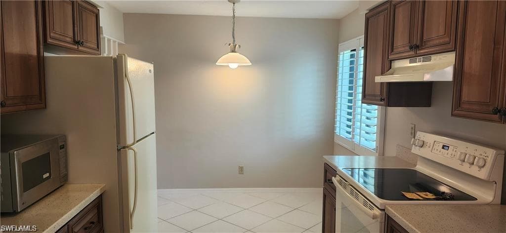 221 Fox Glen DR 2207-4