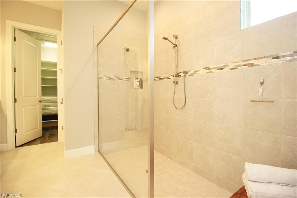 9456 Montelanico LOOP-25