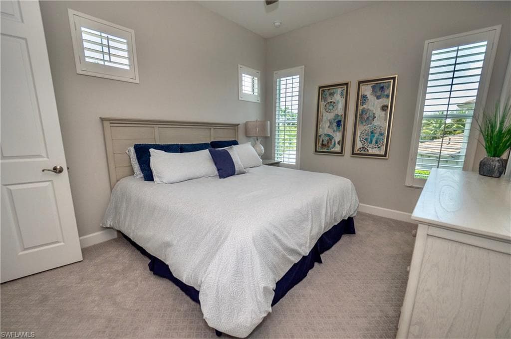 8008 Signature Club Cir-23