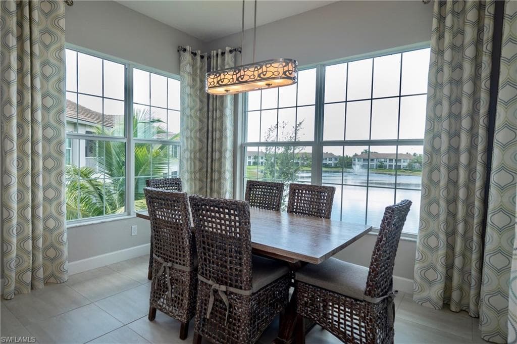 8008 Signature Club Cir-16