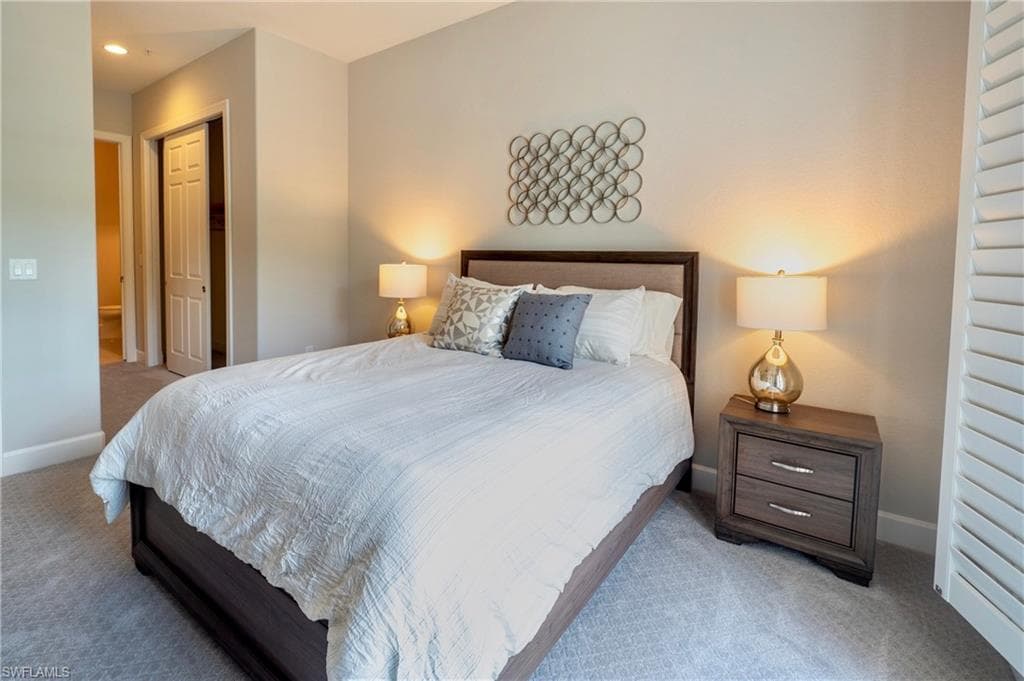 8008 Signature Club Cir-26