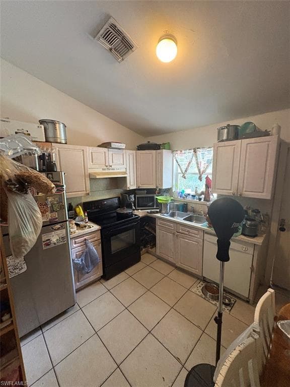 3123 Pine Tree DR-30