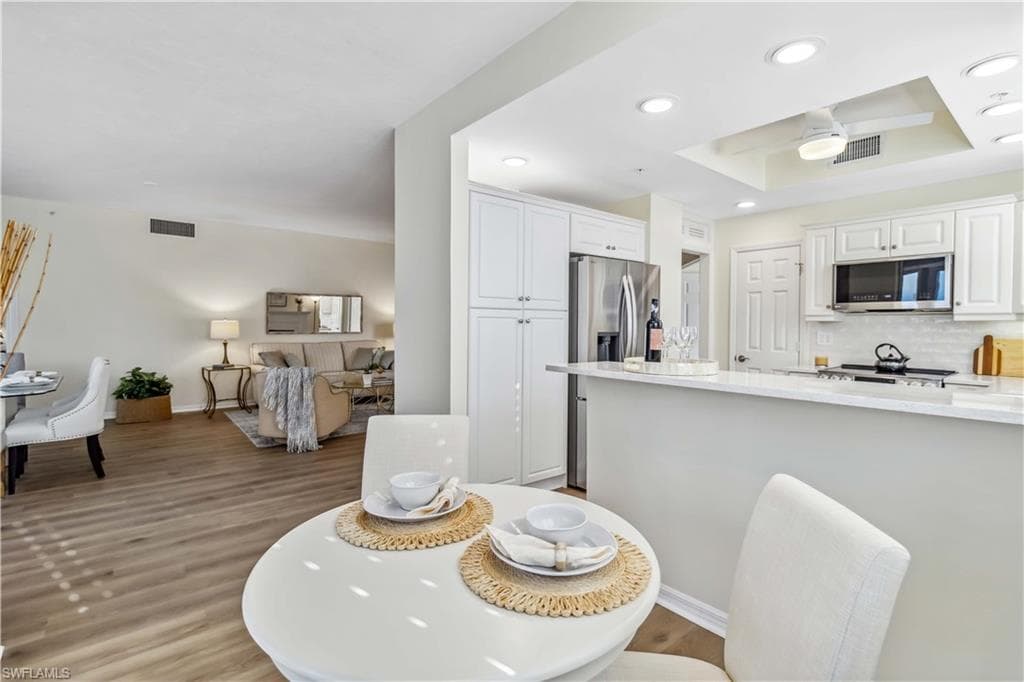 1001 Arbor Lake DR 101-19