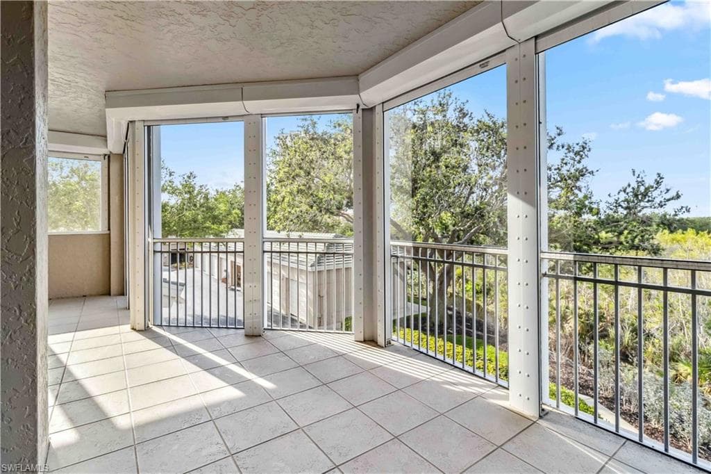 1001 Arbor Lake DR 101-35