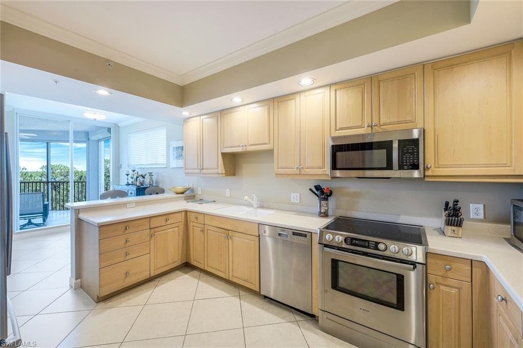 325 Dunes BLVD 406-6
