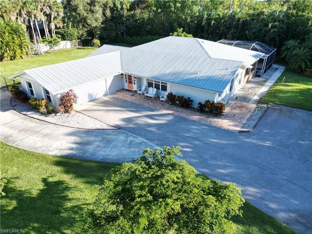 2950 Coach House LN-43