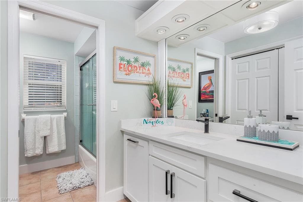 2950 Coach House LN-12