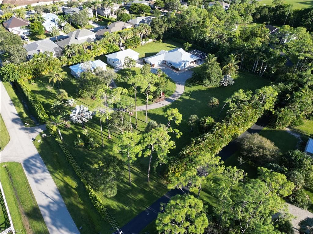 2950 Coach House LN-50