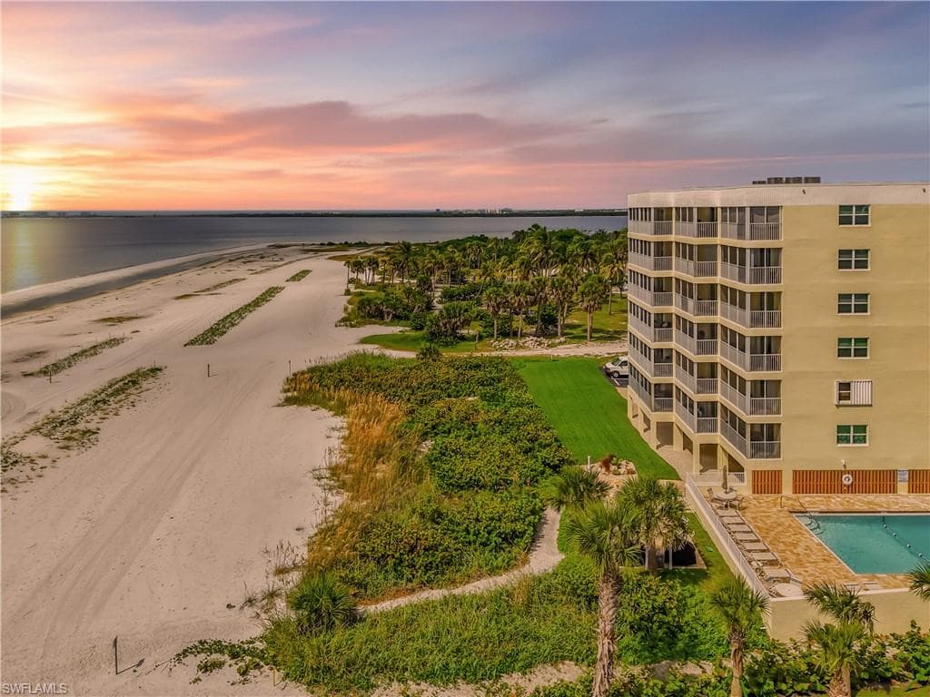 100 Estero BLVD 332-23