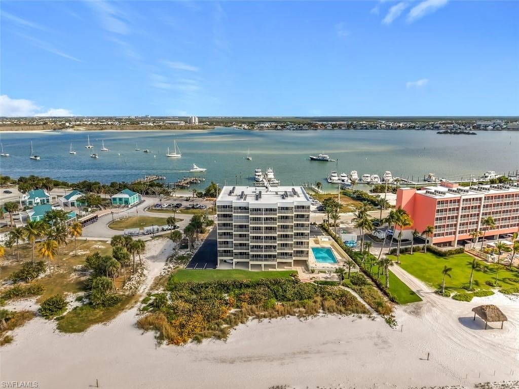 100 Estero BLVD 332-11