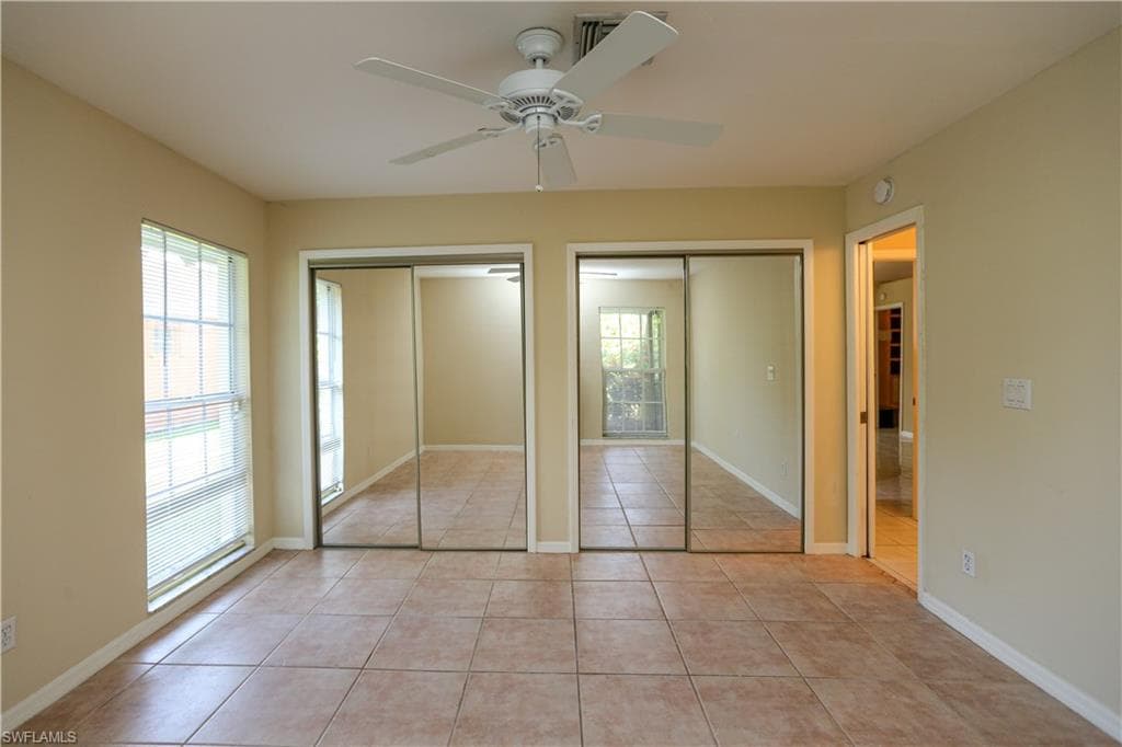 1040 Moon Lake DR-16