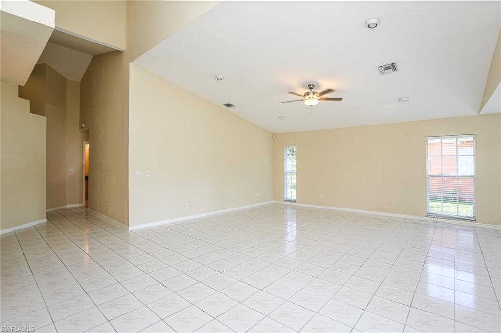 1040 Moon Lake DR-12