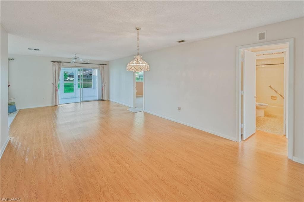 7008 Cedarhurst DR-7