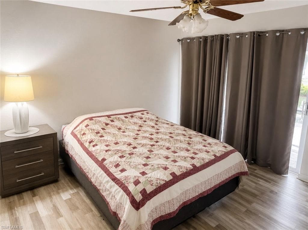 102 E Greens BLVD-14