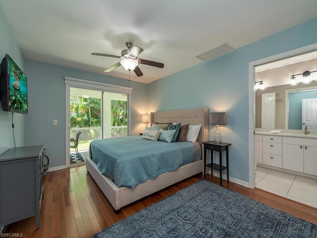 1082 Capri DR-5