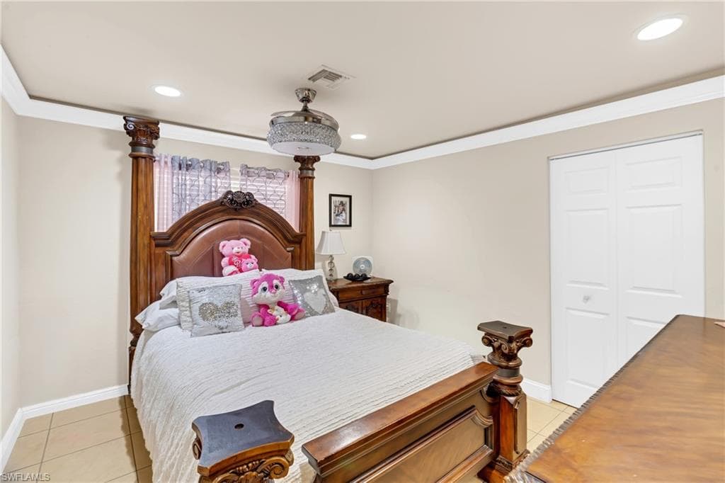 4587 25th CT SW-25