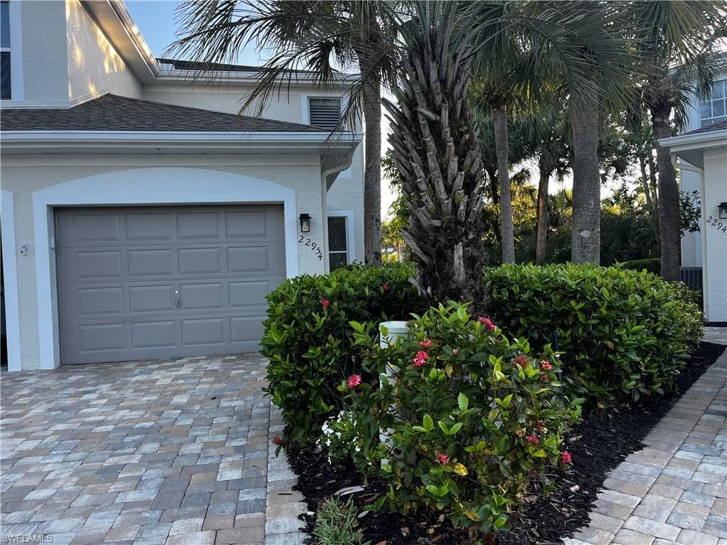22954 Lone Oak DR-31