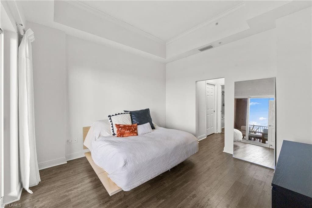 2743 1st ST 2703-16