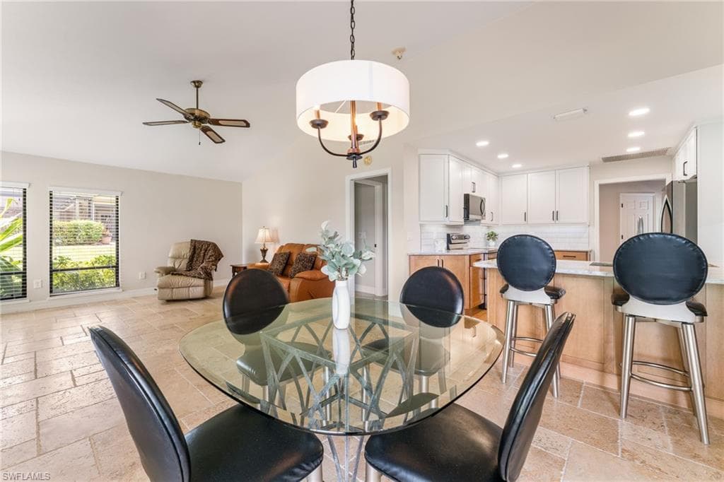 16986 Timberlakes DR-12