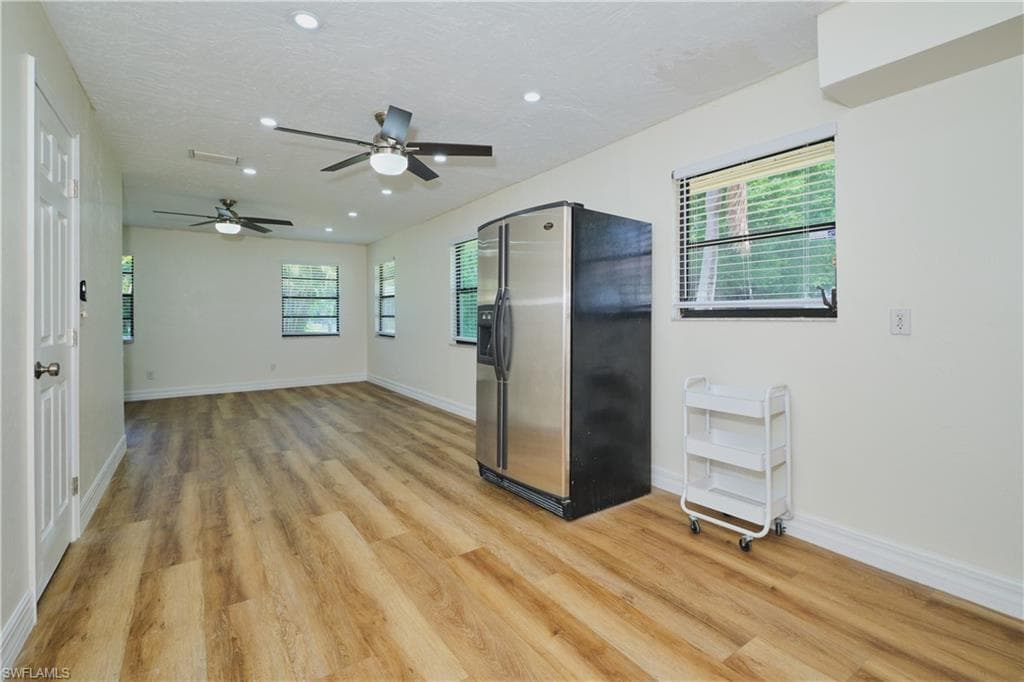 16571 Marc Allen DR-26