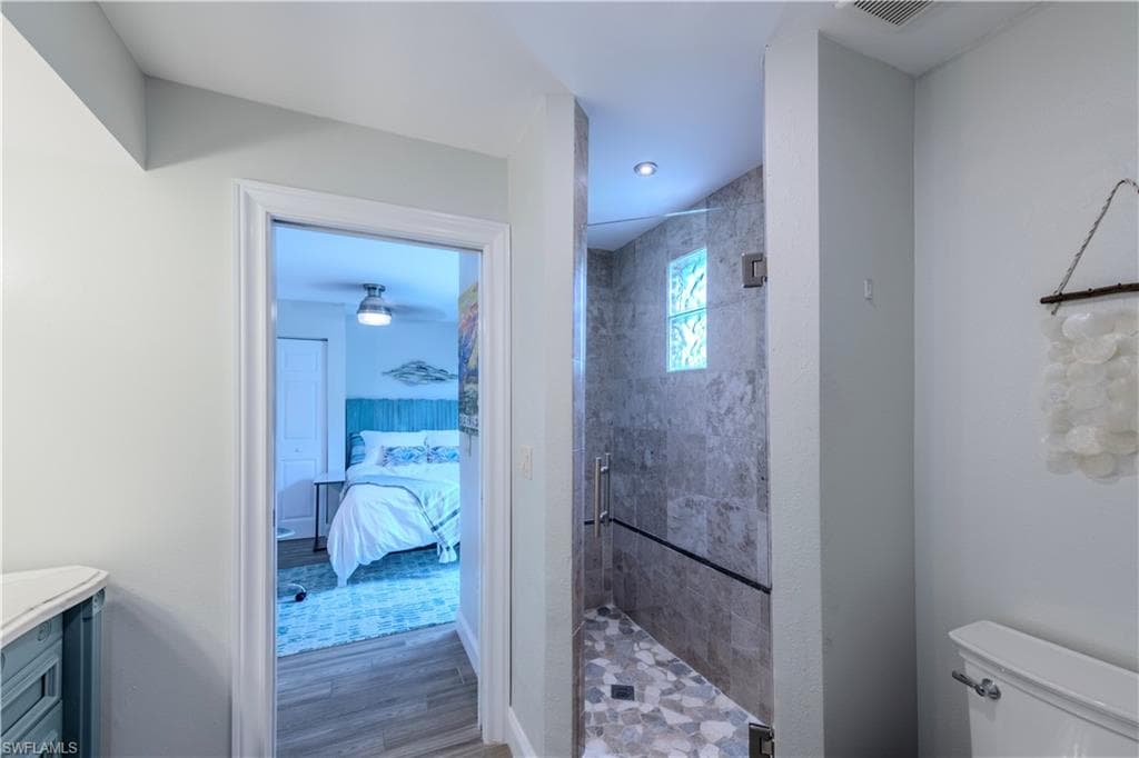 1385 Wisconsin DR-22