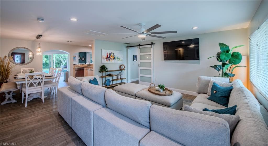 1385 Wisconsin DR-3