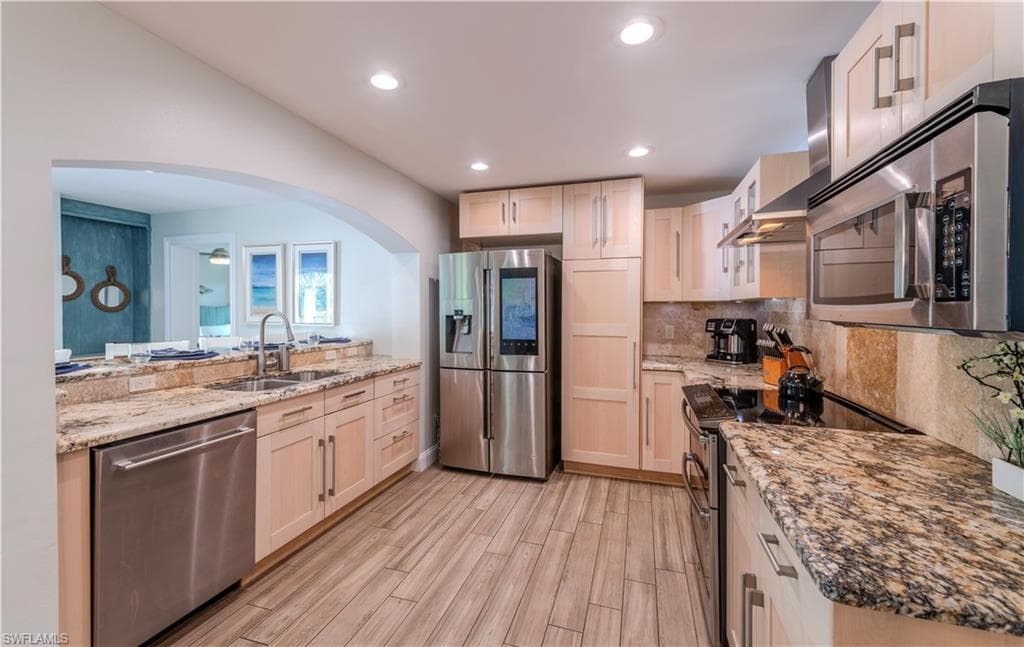 1385 Wisconsin DR-10