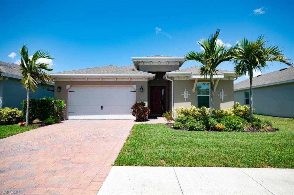 719 HEATHER LAKE AVE-46