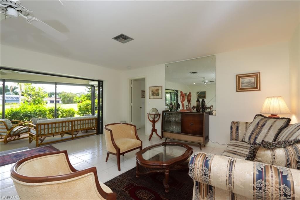 28387 Las Palmas CIR-15