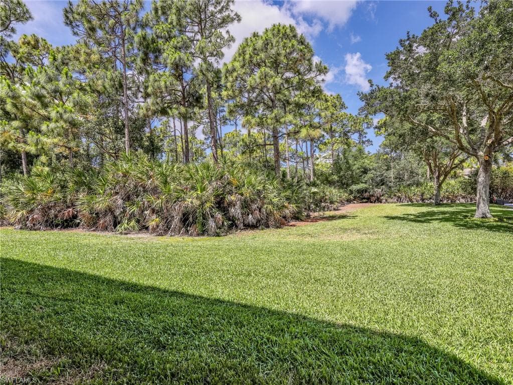 21522 Baccarat LN 102-33