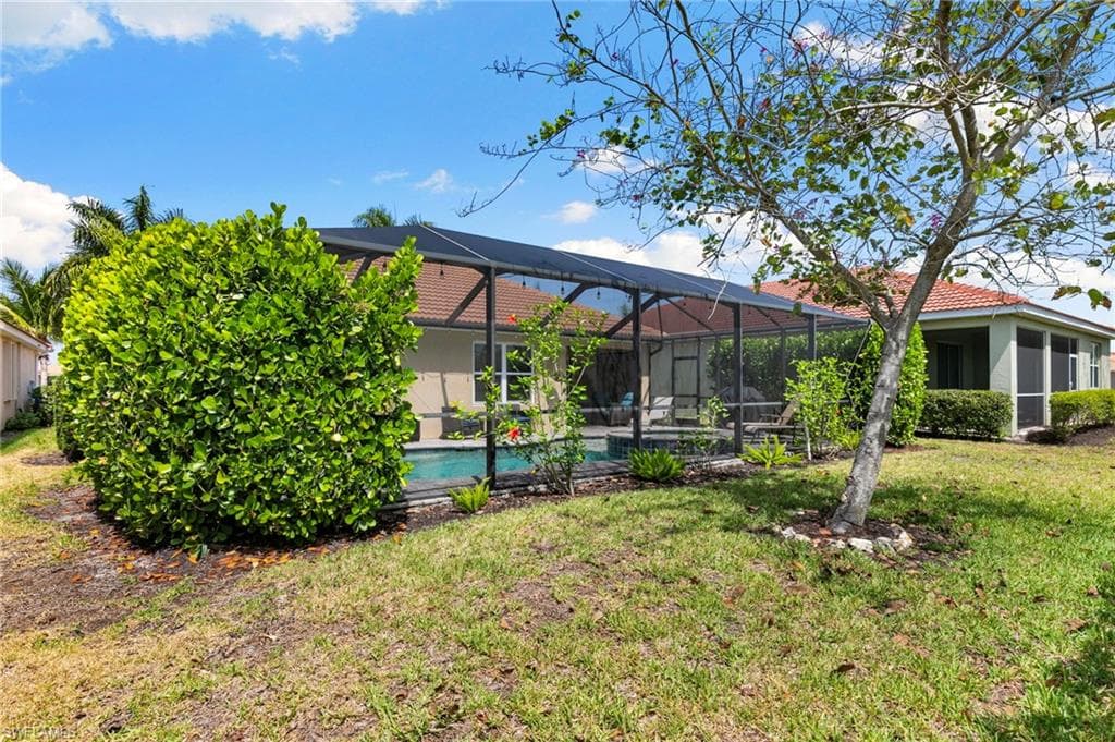 3215 Birchin LN-26
