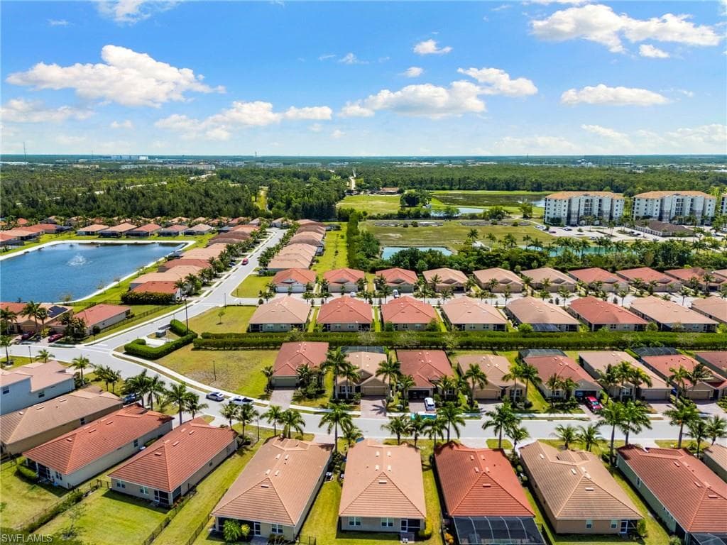 3215 Birchin LN-29