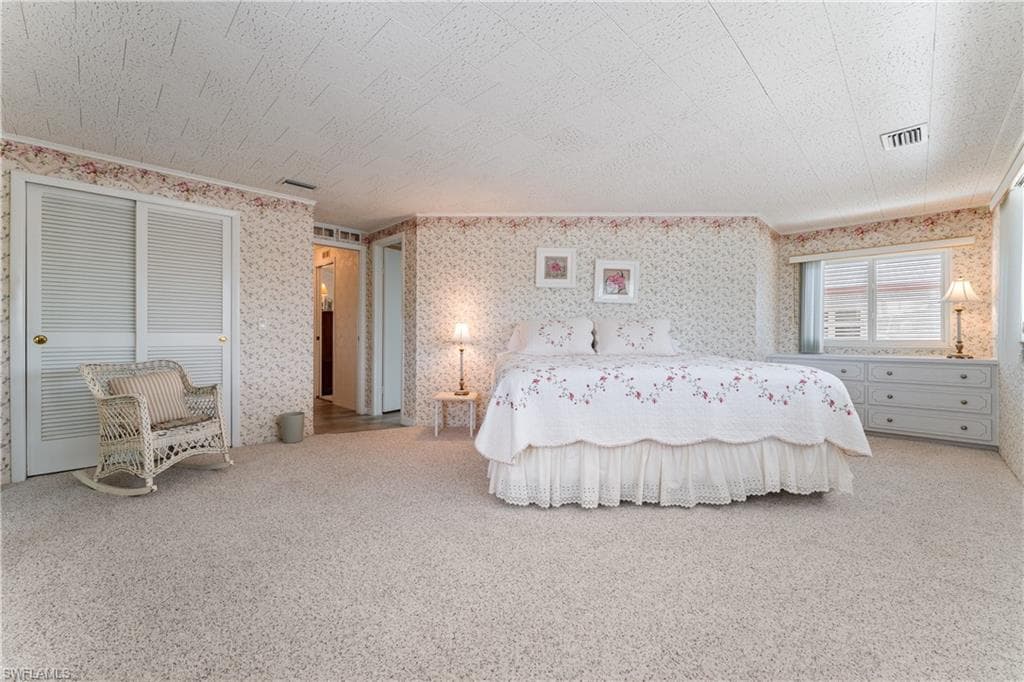 237 Palmer BLVD-28