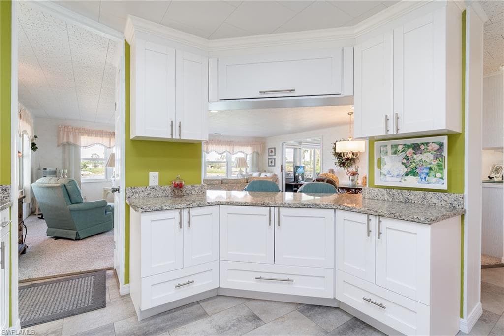 237 Palmer BLVD-10