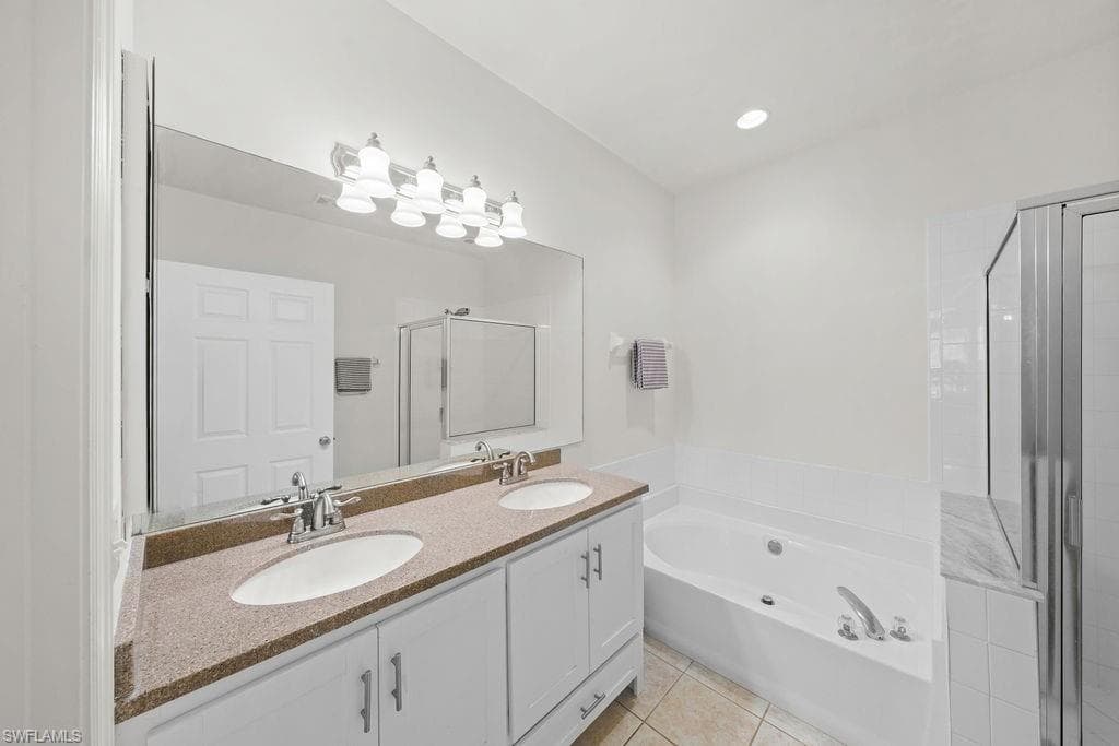 23039 Lone Oak DR-32