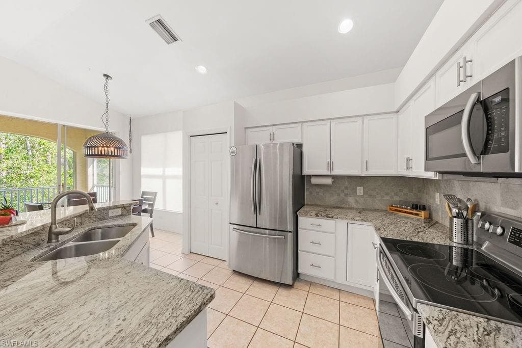 23039 Lone Oak DR-20