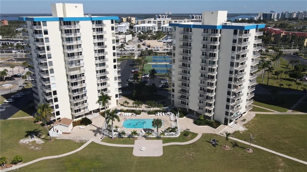 7330 Estero BLVD 1108-29