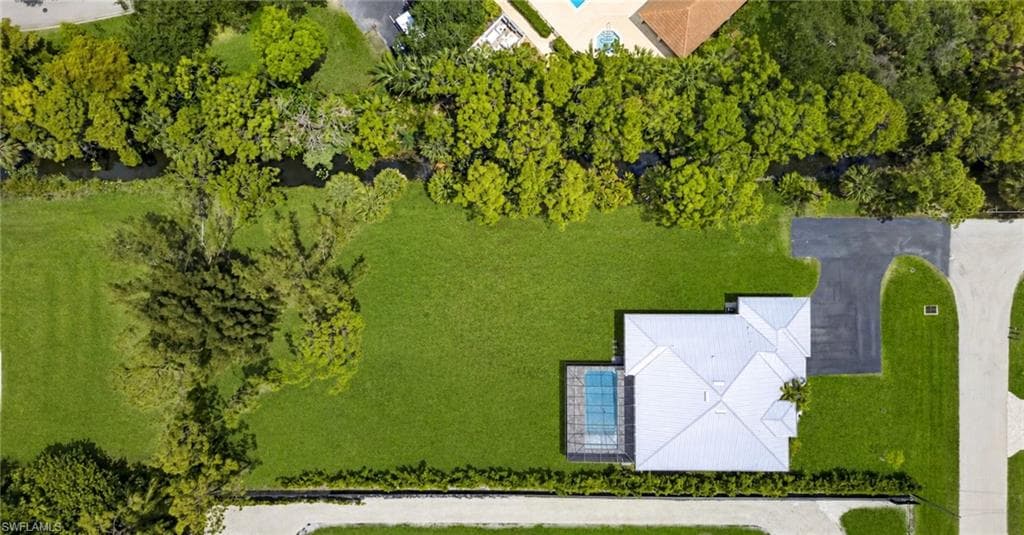 24000 Claire ST-3