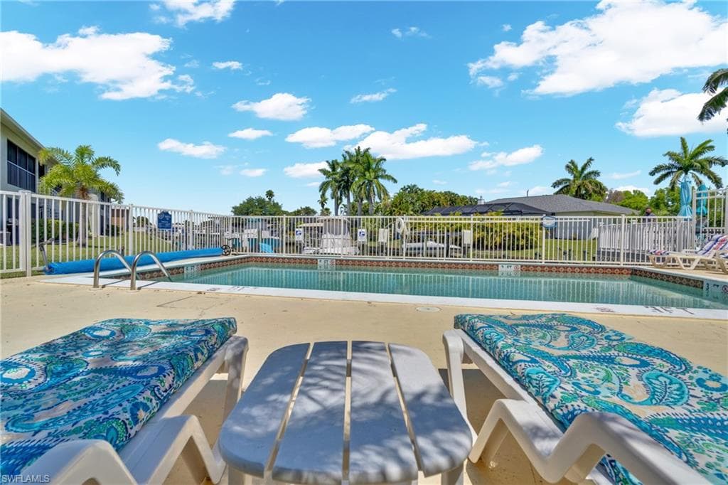 4708 SW 8th PL 203-43